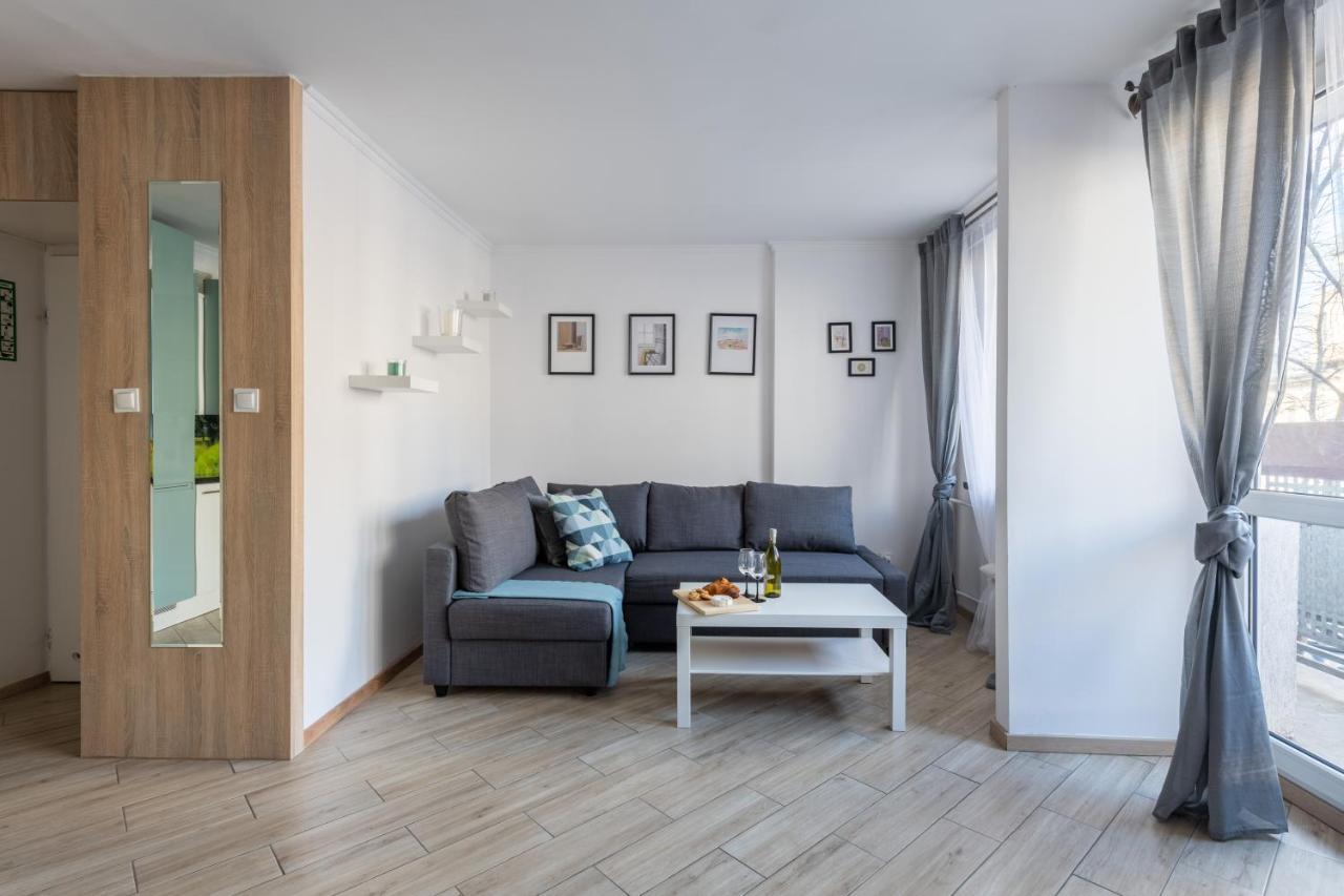 Mokotowska 67: Central Private Apartment with Balcony near US Embassy Warsaw Exterior photo